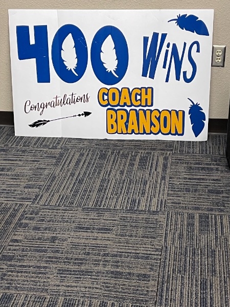 Sign showing 400 wins for Coach Branson